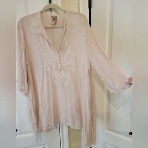 Johnny Was Embroidered Tunic, size large, beautiful light pinky/peach color